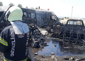 LEZGÎN – Milîsên HBDH: Li Îzmîr û Denîzlî 78 wesayît hatin şewitandin