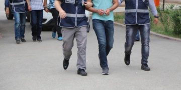 Polîsên dagirker ên Tirk Endamê Meclîsa Ciwanan a HDP’ê binçav kirin