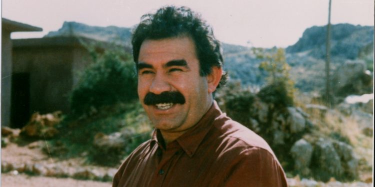 Parêzerên Rêberê Gelan Abdullah Ocalan ji bo hevdîtinê careke din serî li rayedaran dan