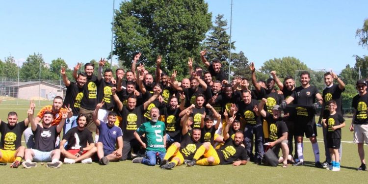 Tîma futbolê ya SV Kurdistan di lîstoka yekemîn de a lîgê serkeftî derket