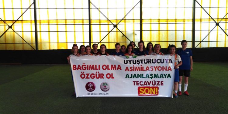 Tûrnûvaya fûtbolê a Meclîsa Jinên Ciwan ya HDP’ê bidawî bû