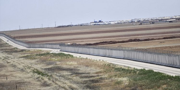 ANALÎZ – Rewşa dawîn a ‘Herêma Ewle’ û ‘Îdlibê’: Lihevkirin an şer?