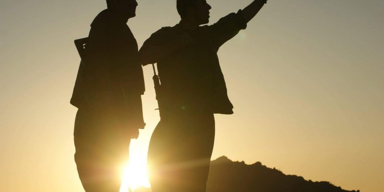 Ji Pênûsa Gerîla: Çav di çarçoveya zîqbûnê de eliqî mabû