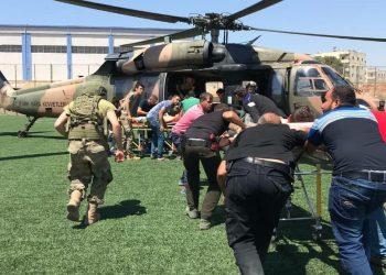 LEZGÎN – Leşkerên dagirker ku li Efrînê derbe xwarin bi helikopteran rakin