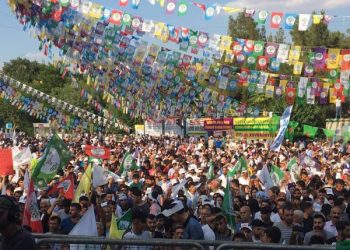 Li Amedê mîtînga 1’ê Îlonê dest pê kir