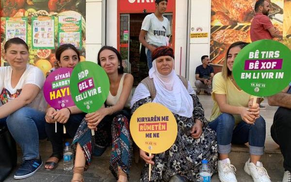 Berxwedana li Amedê di roja 20’an de didome