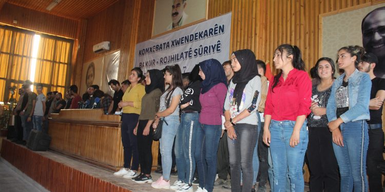 Komxebata Xwendekaran bi daxuyaniya girseyî bi dawî bû