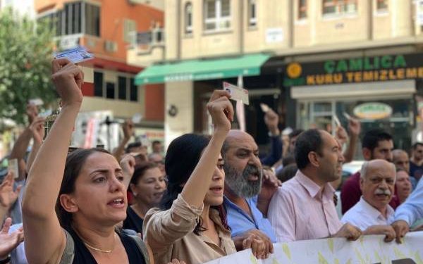 Berxwedana Amedê di roja 23’yan de ye: Li dijî qeyûman serî hilde!