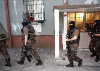 Li Izmîrê 7 kes hatin binçavkirin