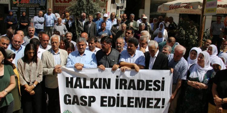 Nobeta Demokrasiyê ya Mêrdînê: Divê Kurd bibin yek