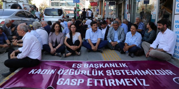 Berxwedana li Wanê di roja 21’an de ye