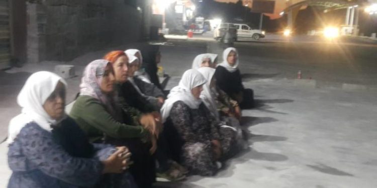 Çalakiya dayikên Mexmûrê ya li dijî dorpêçê 11 roj li pey xwe hişt!