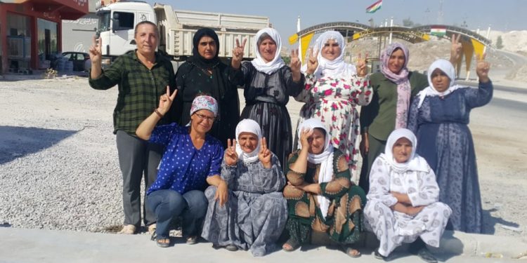 Çalakiya Dayîkên Aştiyê li dijî dorpêçê di roja 16’an de didome