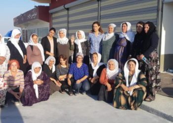 Dayikên Mexmûrê li dijî dorpêçê ji Serokkomarê Iraqê re nameyeke vekirî nivîsîn