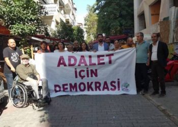 Li Îzmîrê çalakiya protestoyî li dijî tayinkirina qeyûmên dagirker