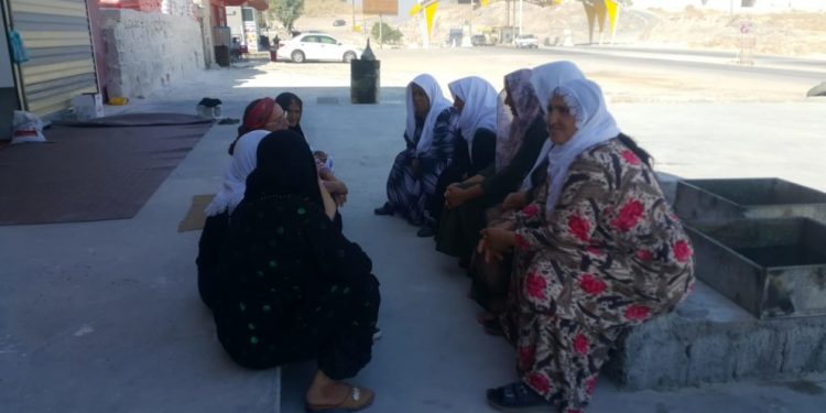 Berxwedana Dayikên Mexmûrê 25 rojin didome