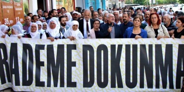 Li Amedê roja 41’emîn: Mafê Kurdan tê binpêkirin!