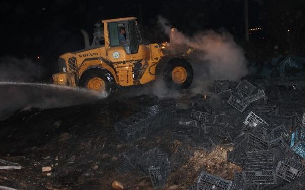 Li Manîsa destegehek plastîk şewitî