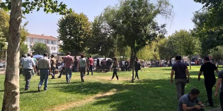 Ciwan ji bo tevli Nobeta Demokrasiyê bibin meş lidar xist