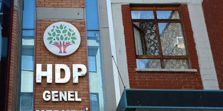 HDP’ê: Îktidar-Midûriyeta polîsan bi hevre lîstikan amade dikin
