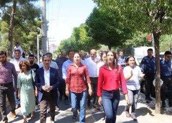 Berxwedana li dijî qeyûman li Mêrdinê di roja 15’an de didome