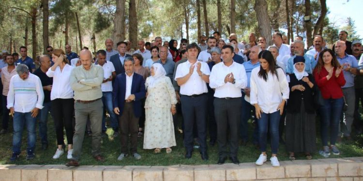 Li Mêrdînê berxwedana dijî qeyûman: ‘Em ê ji darbekar û cuntavanan re nehêlin’