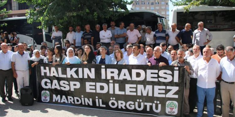 Hevseroka KCD’ê Leyla Guven: ‘Ne em Soylû bi axaftinên xwe ciwanan dişîne çiya’