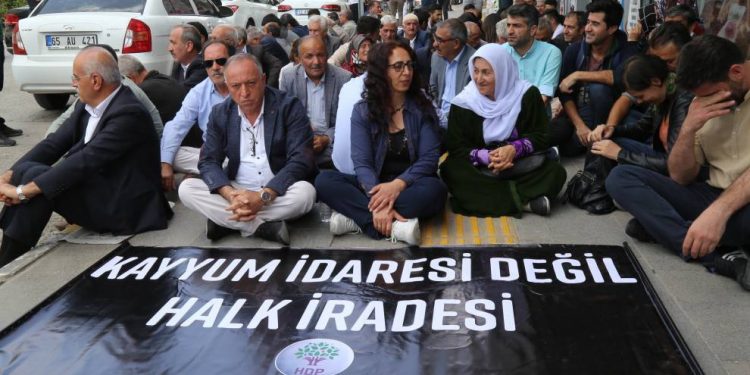 Li Wanê berxwedan didome: Em ê qeyûman bişînin Enqerê