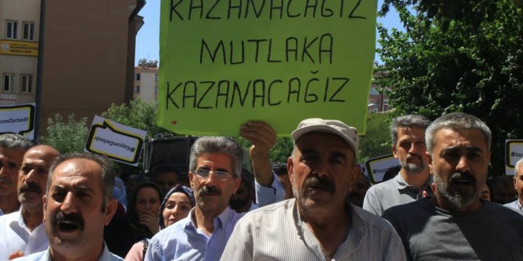 Berxwedana li Amedê didome: Em ê serî netewînin!