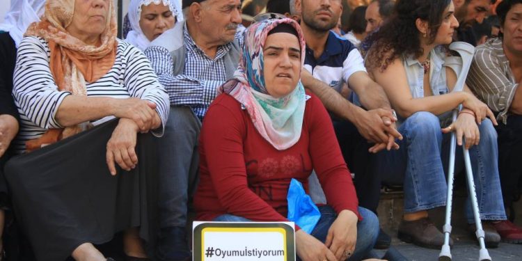 Berxwedana li Amedê didome: Em ê serî netewînin!