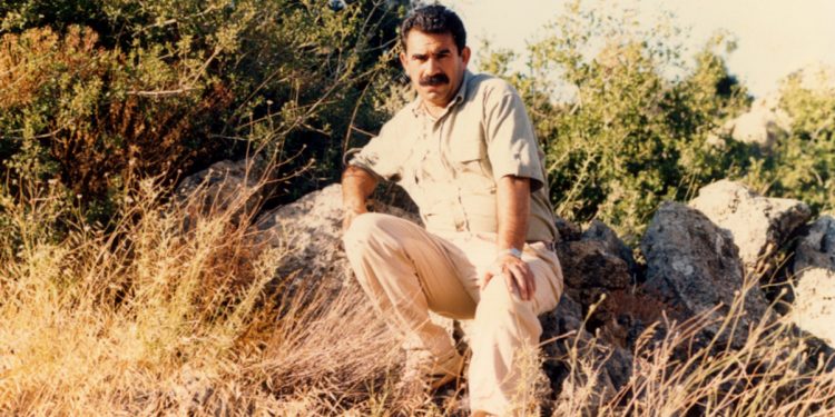 NIRXANDIN – Derketina ji kirîzê û çareseriya destûra bigehîn a demokratîk