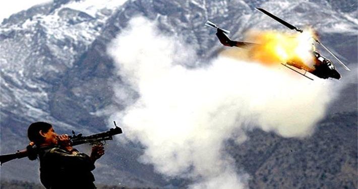 LEZGÎN – Pêngava Cenga Heftaninê: Helîkoptera Skorsky derbe xwar