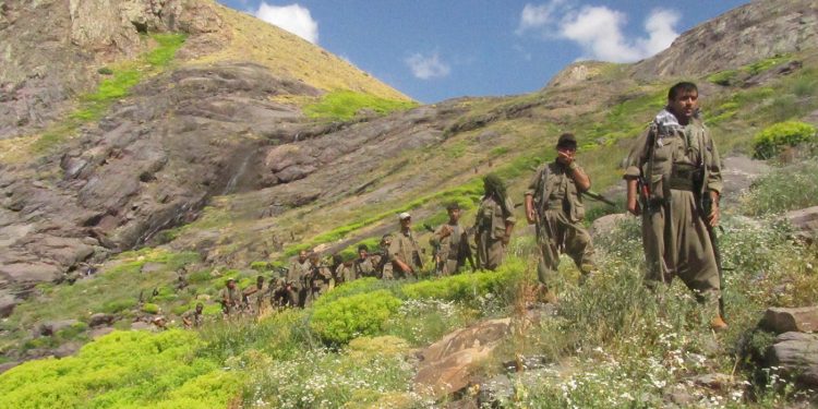 Ji Pênûsa Gerîla – Me gav bi gav bi wan re jiyan dikir