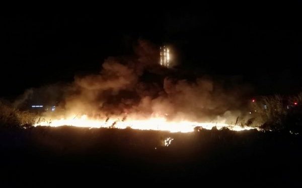 Li Manîsa destegehek plastîk şewitî