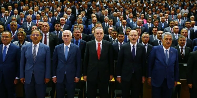 ANALÎZ – Hestên dayiktiyê û şerê taybet