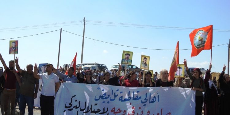 Pêkhateyên Girê Spî li dijî gefên dewleta Tirk li ser sinor çalakî pêk anîn