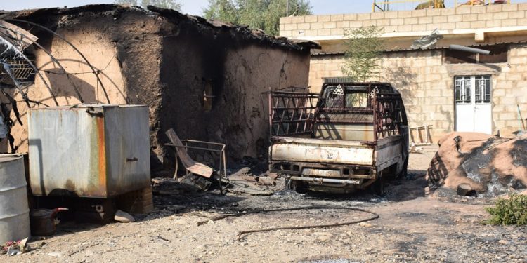 Artêşa Tirk a dagirker gundê Eyn Dîwarê topbaran dike, QSD bersivê xurt dide