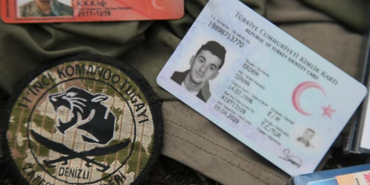 FLAŞ – Nasnameyên leşkerên Tirk ên dagirker kete destê Şervanên QSD’ê de