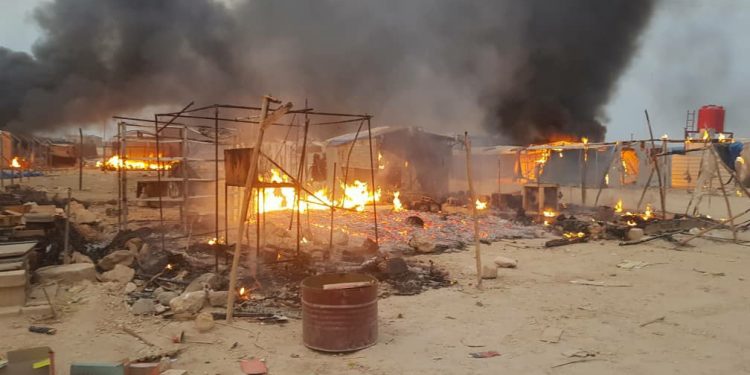 Çeteyên Tirkiyê kampa Eyn Îsayê şewitandin