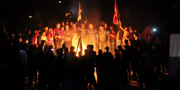 Bi sedan Ciwanên Efrinê li dijî dagirkeriyê meşiyan