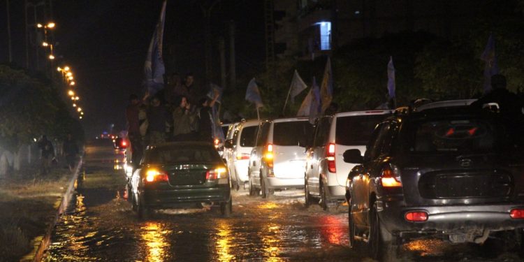 Ciwanên Minbicê li dijî dagirkeriyê meşek bi meşeleyan lidar xistin