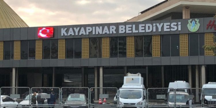Rejîma Akp’ê a faşîst dest danî ser 4 şaredariyên HDP’î