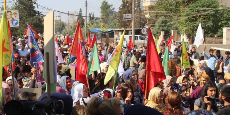 Gelê Qamişlo li dijî dagirkeriya tirk li ber navenda NY’yê çalakî kirin