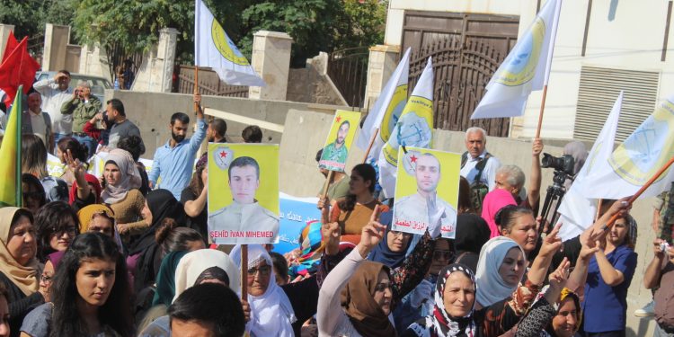 Gelê Qamişlo li dijî dagirkeriya tirk li ber navenda NY’yê çalakî kirin