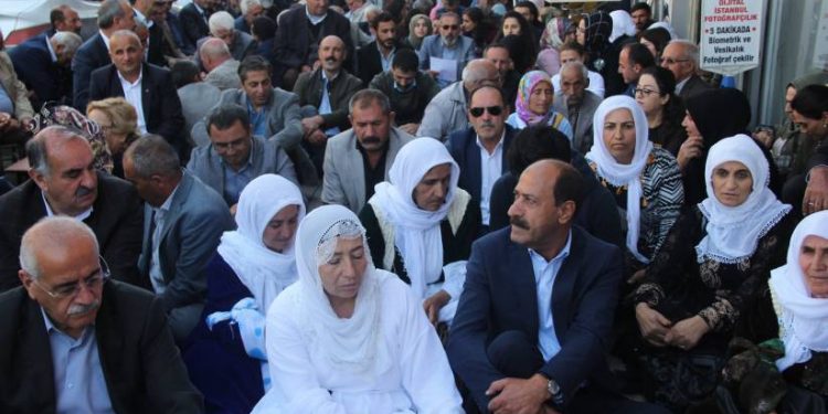 Li Wanê roja 43’emîn: Gelê Kurd wê bi ser keve