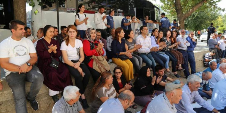 Berxwedan li Mêrdînê didome: Em ê dawî li dagirkeriyê bînin!