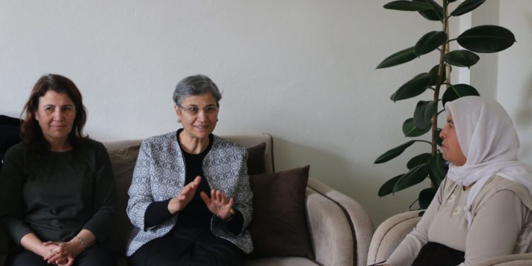 Leyla Guven: Hûnê nekarin vîna gelê Cizîrê teslîm bigirin