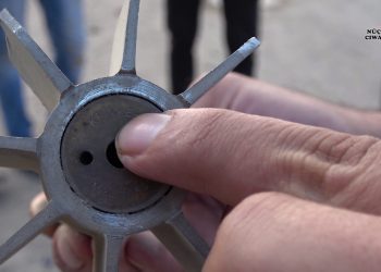 Gelê sivîl ê Qamişlo: ‘Em mirinê didin ber çav, lê em tucarî welatê xwe bernadin’