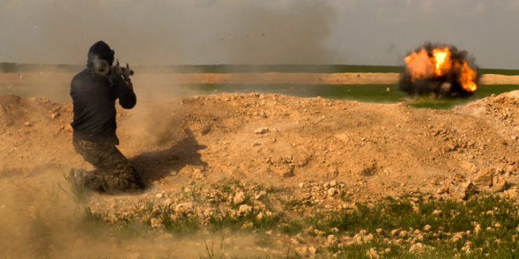 Şervanên QSD’ê li Bakurê Eyn Îsayê 2 tank û panzêrek rûxandin