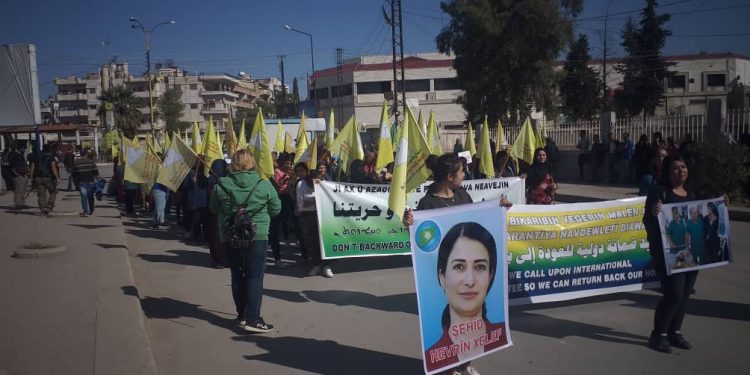 Li Qamişlo meşa girseyî ji bo piştgiriya berxwedanê